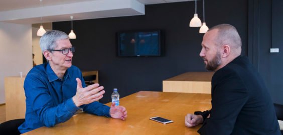 Tim Cook bei einem Interview in Schweden | AppleInsider