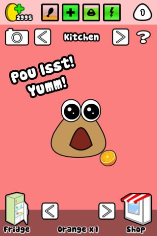 Pou das virtuelle Haustier - .. am essen