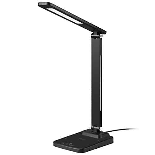 AUKEY LED Schreibtischlampe Dimmbar mit Qi-Ladestation, Blendfreie Tischlampe mit 4 Helligkeitsstufen, Kompatibel mit iPhone X / 8 Plus, Samsung Note 8 / S8+ und weiteres