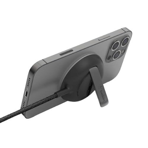 Belkin BoostCharge Pro tragbares kabelloses Ladepad mit MagSafe (schnelles Laden bis zu 15 W, Ständer, kompatibel iPhone 14-, 13- und 12-Modellen, Netzteil Nicht enthalten) Schwarz