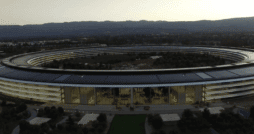 Apple Campus bei Sonnenuntergang | Matthew Roberts