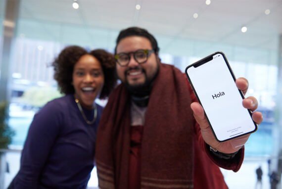 iPhone X im Apple Store