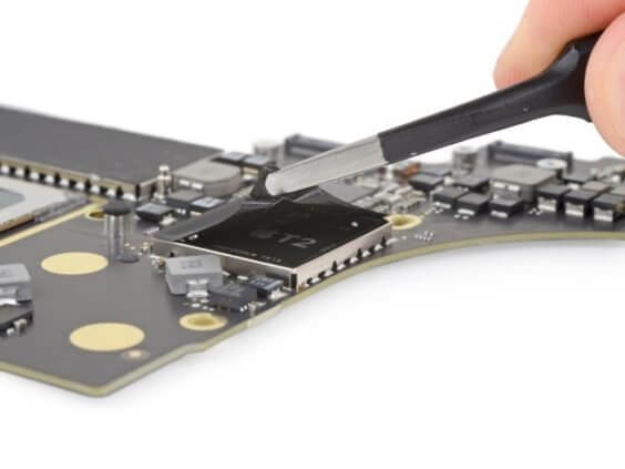 MacBook Pro 2018 mit T2-Chip / iFixIt