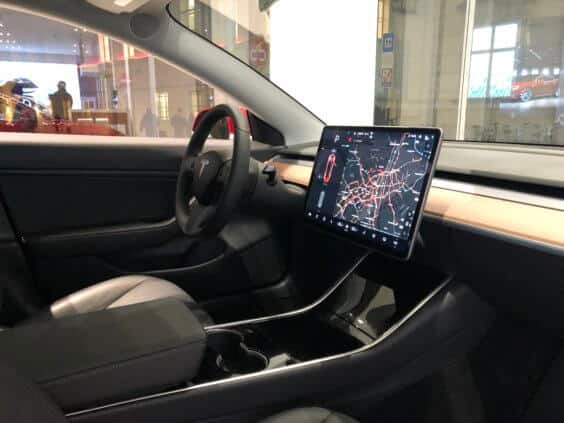Tesla lädt zu Event am 21. November ein