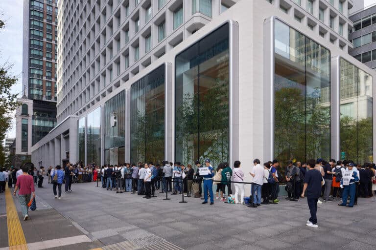 iPhone 11 / Apple Watch-Start in Tokyo - Apple