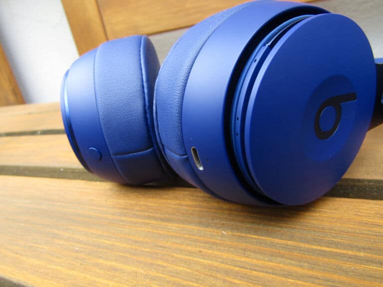 Beats Solo Pro Design 3