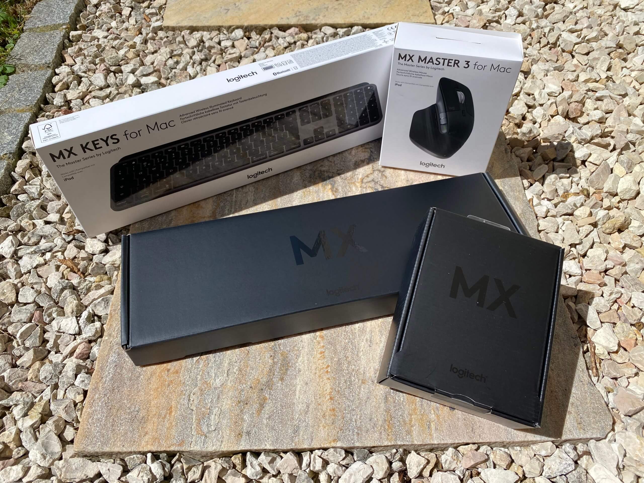Verpackung der MX Master 3 und MX Keys