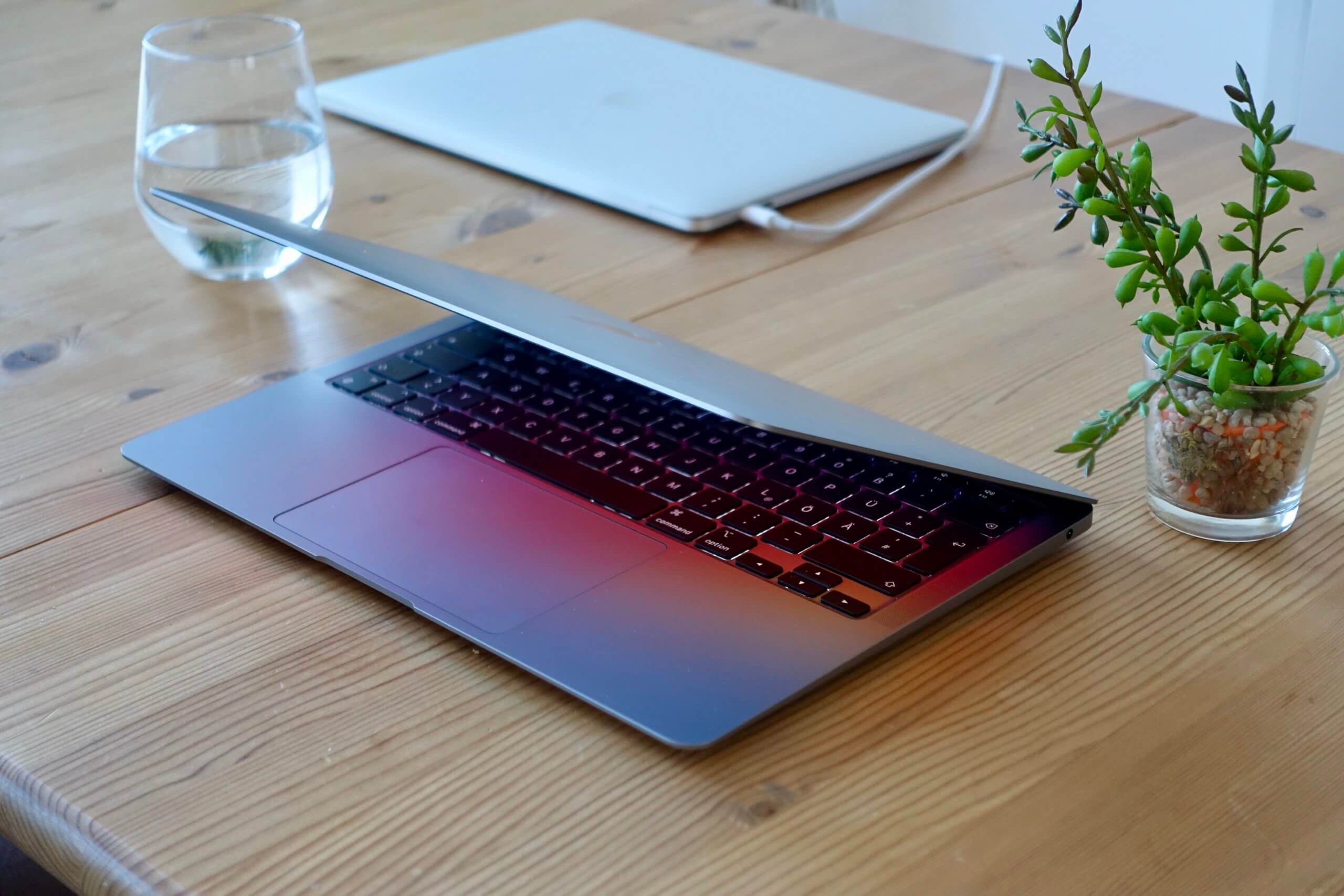 Das neue MacBook Pro sieht aus wie das aktuelle 13-Zoll-Modell und kommt nächsten Monat