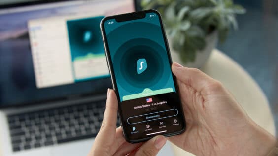 Ist ein VPN eigentlich legal? – 10 VPN-Features die ihr noch nicht kanntet (+ Surfshark Exklusivdeal)