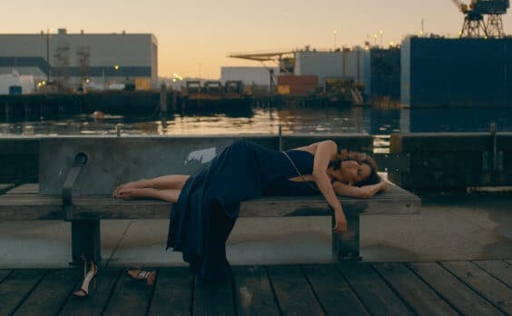 Apple TV+: Erster Trailer für Thriller-Serie „Surface“ veröffentlicht