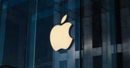 Gebäude mit Apple Logo