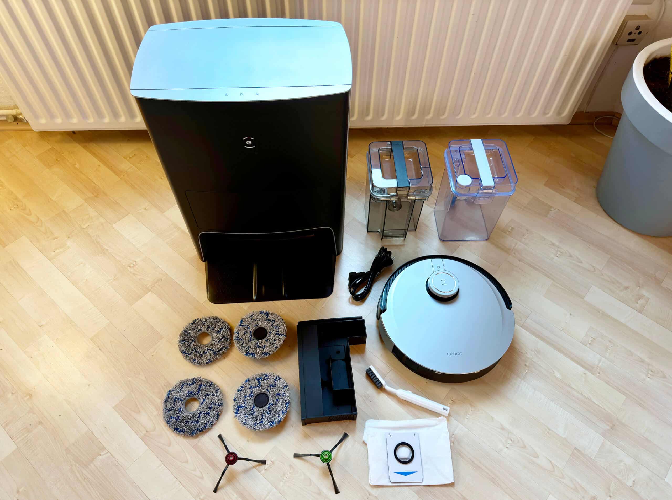 Der Lieferumfang des Ecovacs Deebot X1 Omni kann sich sehen lassen.