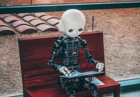 Experiment: Apfelpage.de interviewt OpenAIs neues „ChatGPT“ – Verrücktes Gespräch mit einem Roboter