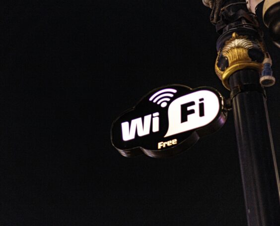 Nach eigenem Modem: Apple-WiFi-Chip schon im iPhone 17?