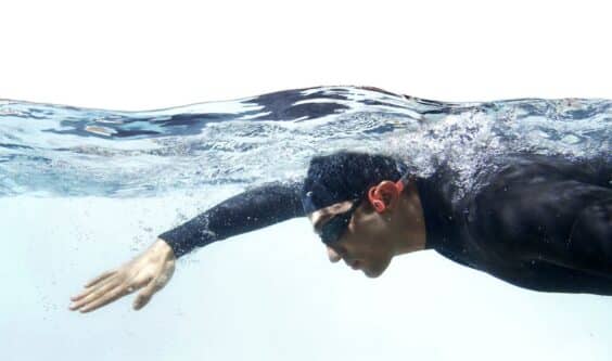 Shokz stellt den OpenSwim Pro vor: wasserdichter Knochenschall-Sportkopfhörer zum Schwimmen