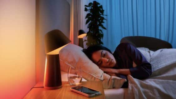 Drei neue Leuchtmittel von Philips Hue: mit Twilight gibt es auch die erste Nachttischlampe